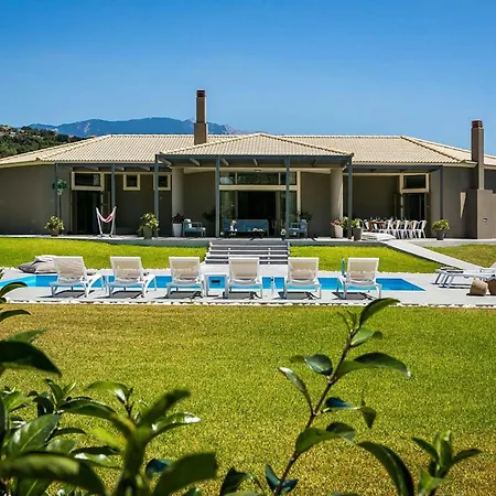 Beautiful Kefalonia - 4 Bedrooms - Katrin - Private Pool And Air-conditioning - Svoronata *